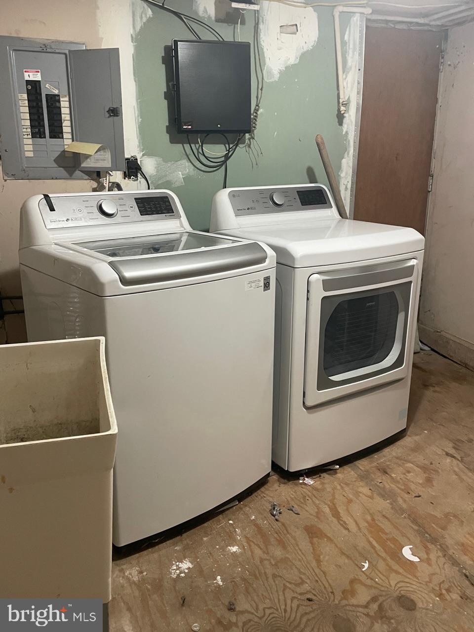 LOGAN - Residential Lease