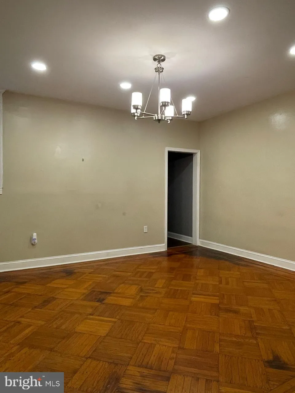 Philadelphia, Pennsylvania 19140, United States, 3 Bedrooms Bedrooms, ,2 BathroomsBathrooms,Residential,Active,218755