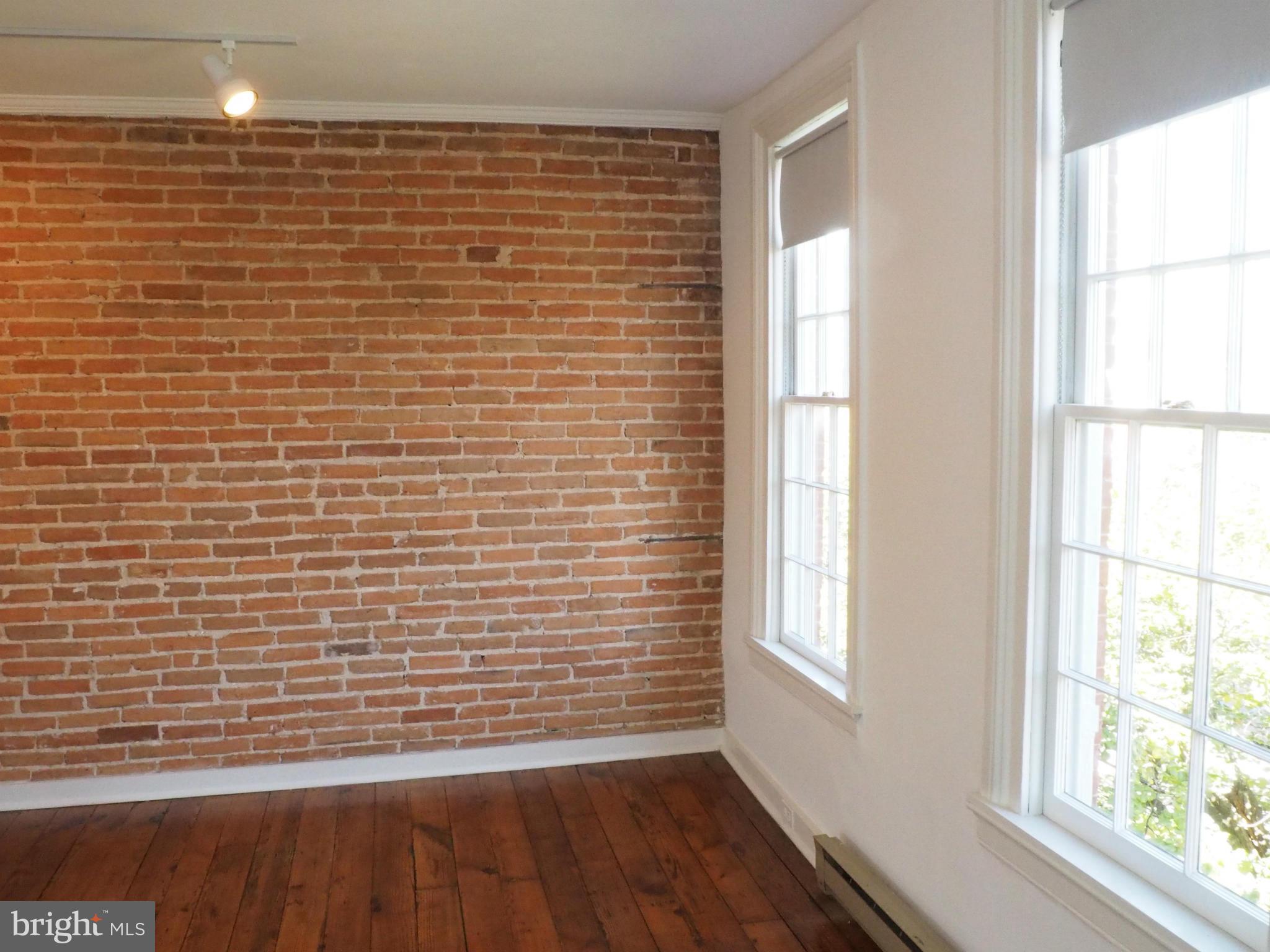 FEDERAL HILL HISTORIC DISTRICT - Residential Lease