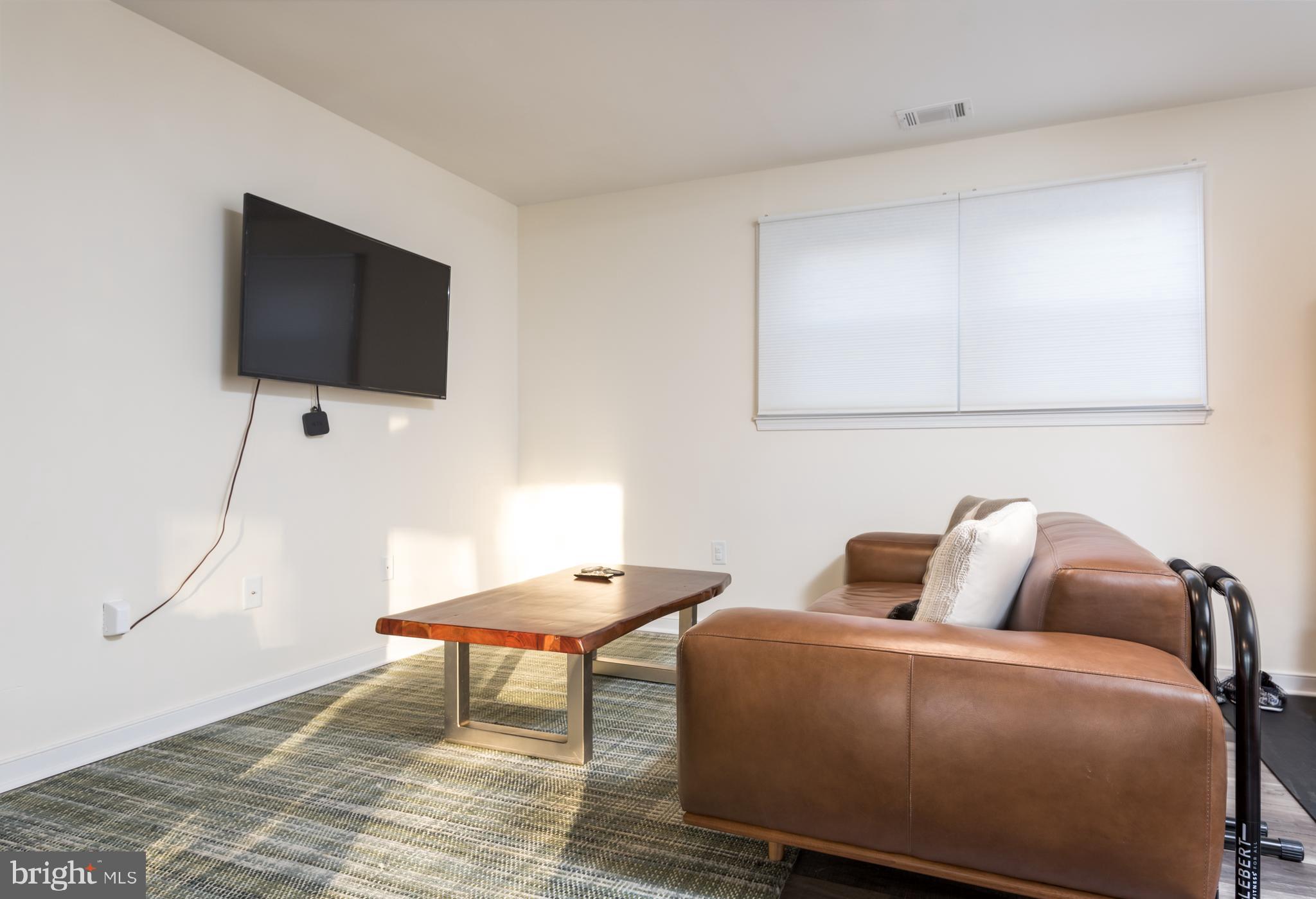 VISTA WOODS - Residential