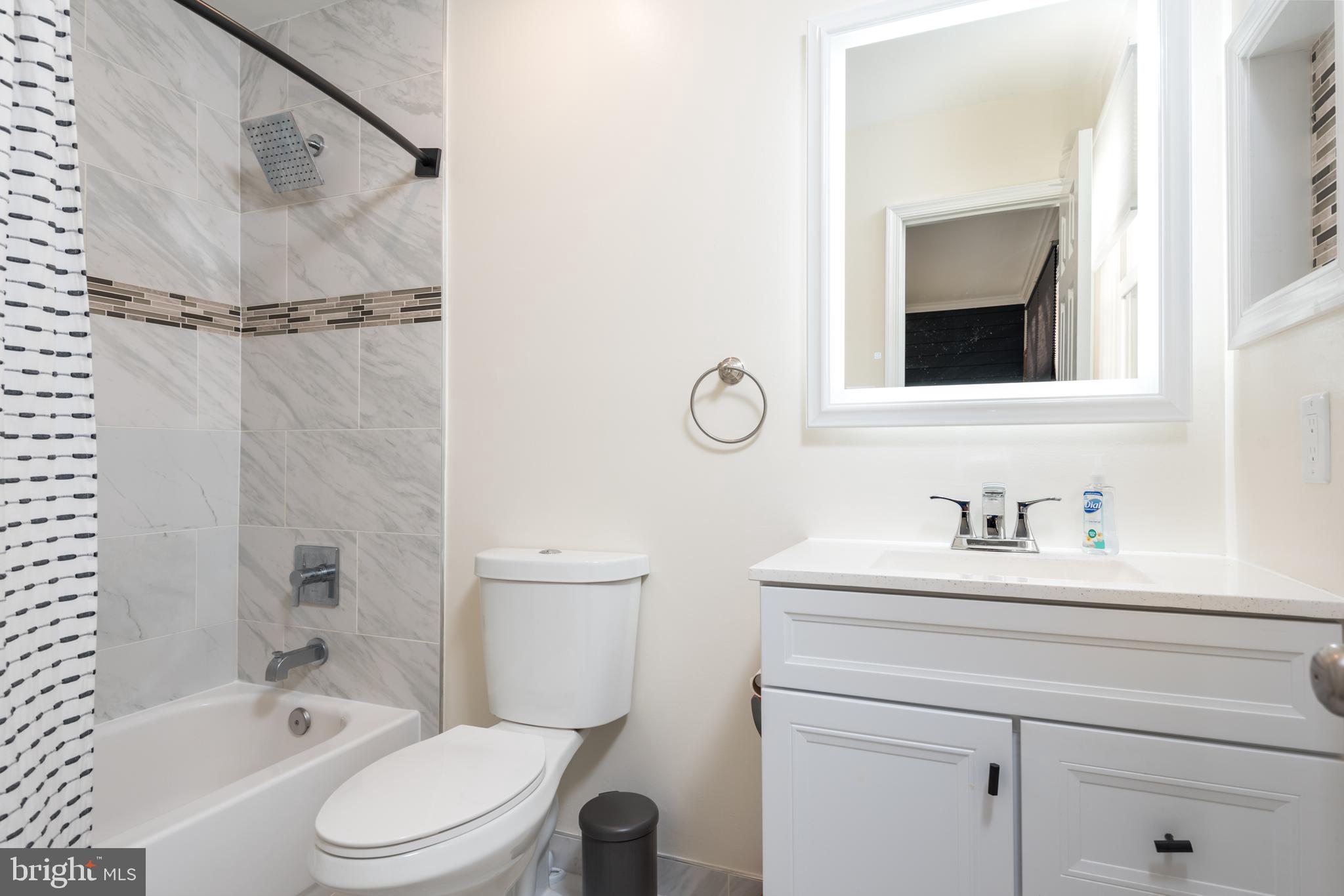 VISTA WOODS - Residential