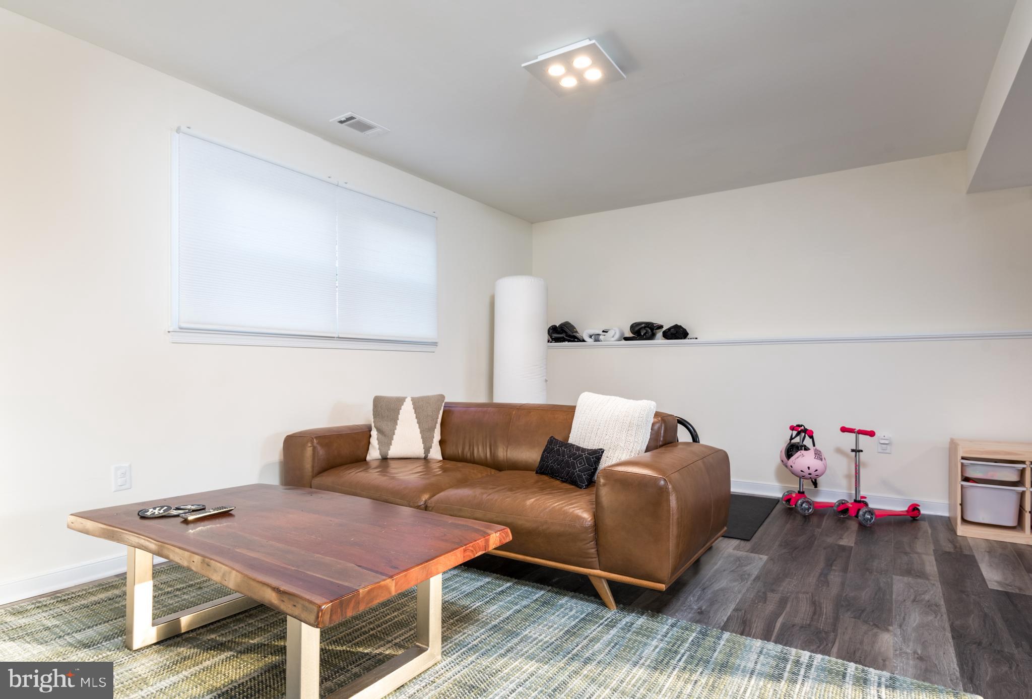 VISTA WOODS - Residential