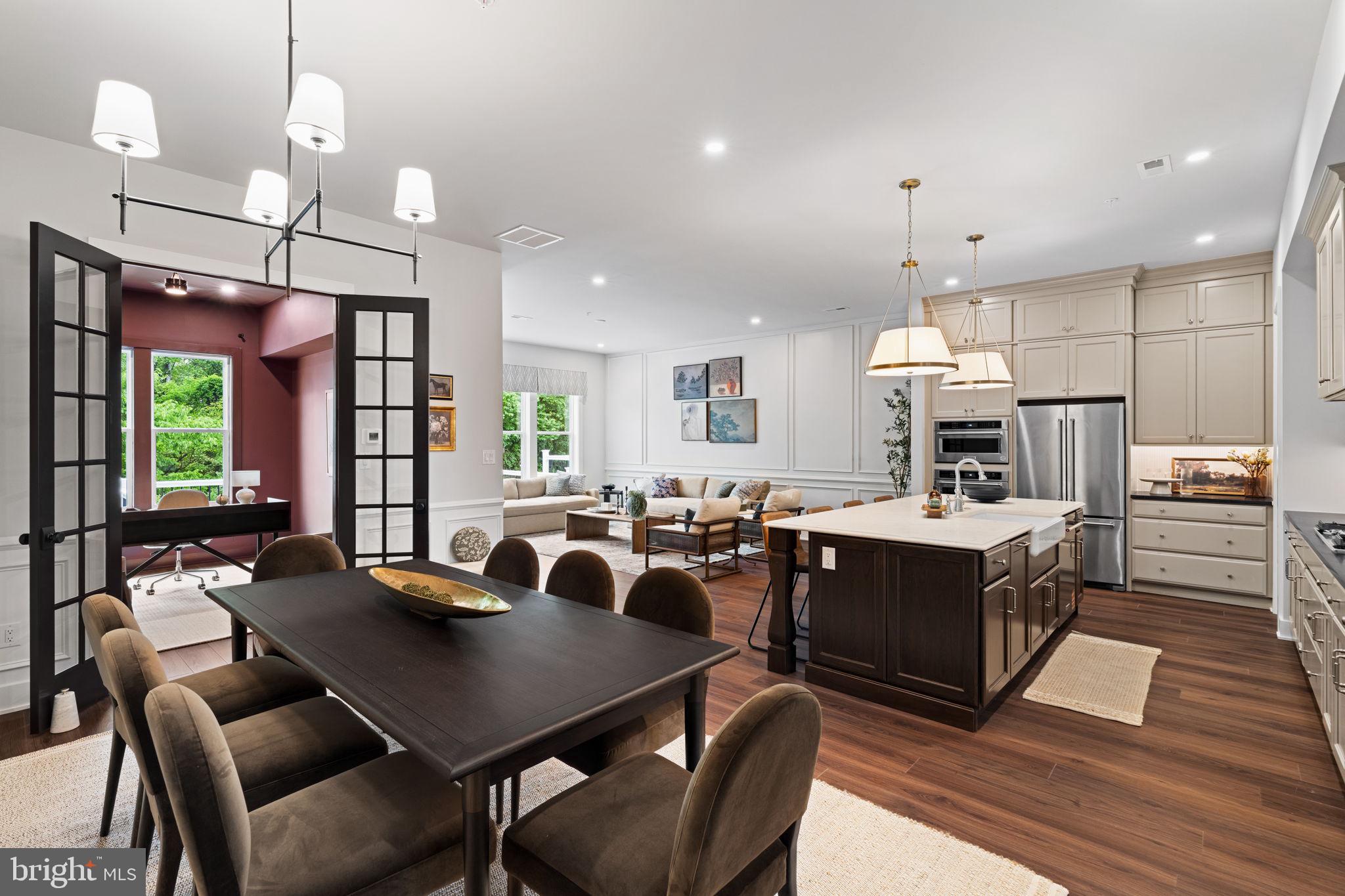 135 RIVER TRAIL CIRCLE 18