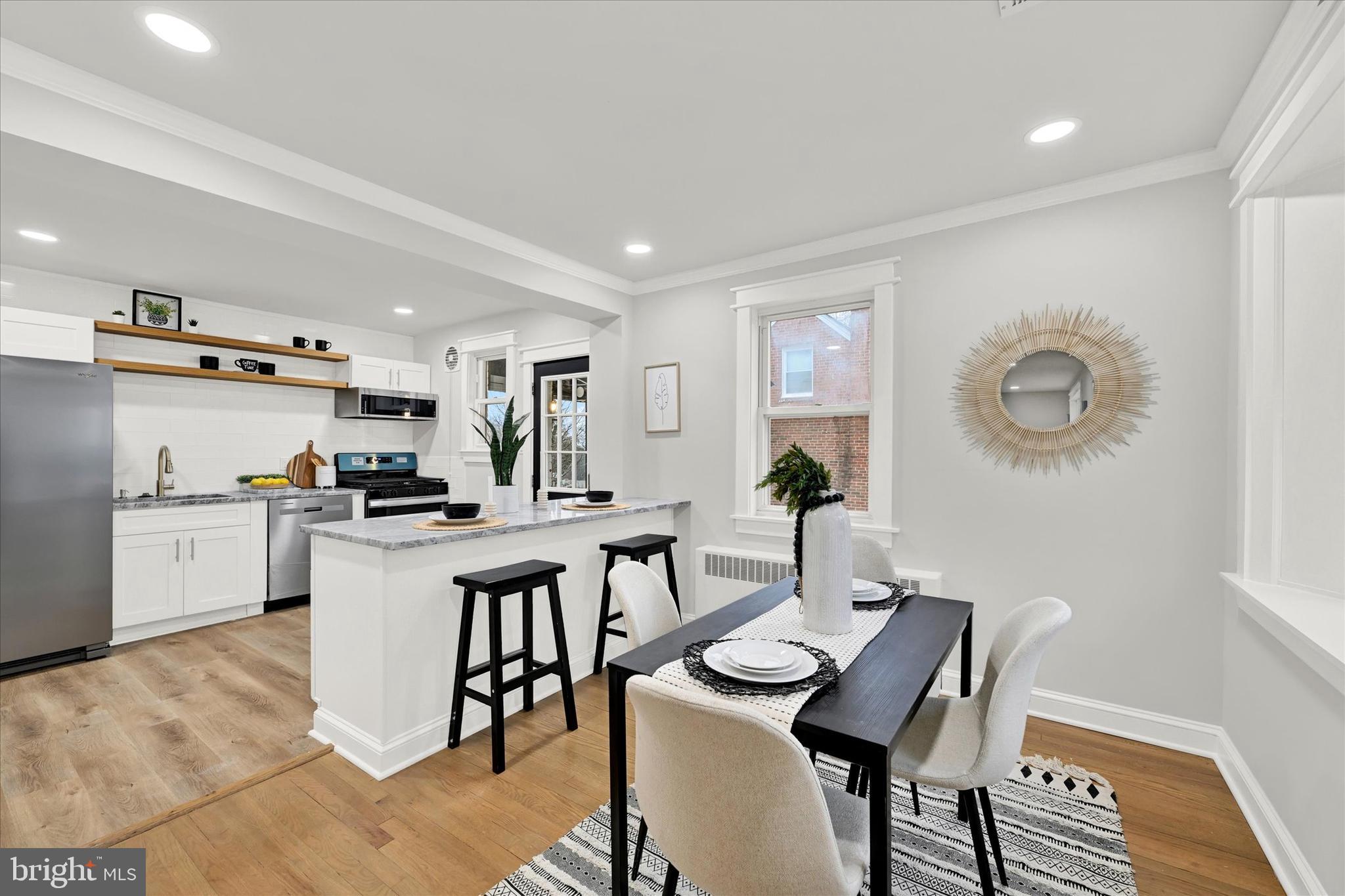 COLONIAL GARDENS - Residential