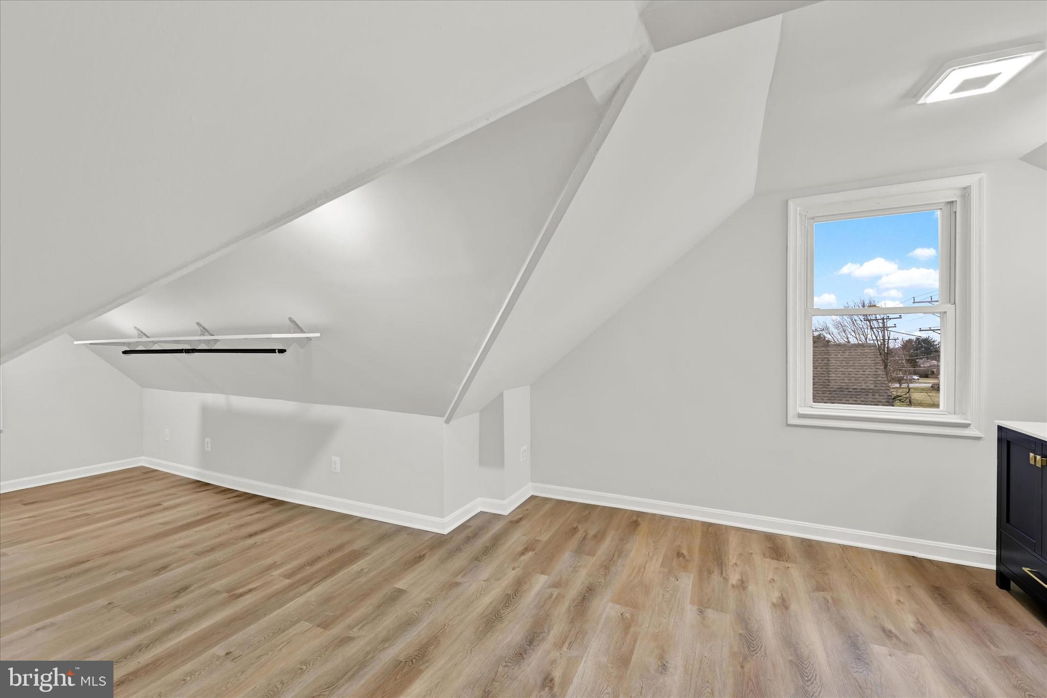 COLONIAL GARDENS - Residential