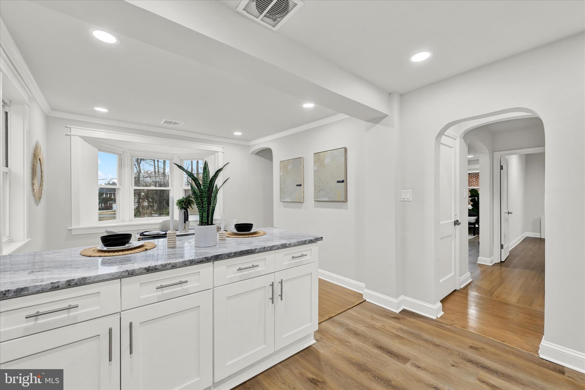 COLONIAL GARDENS - Residential