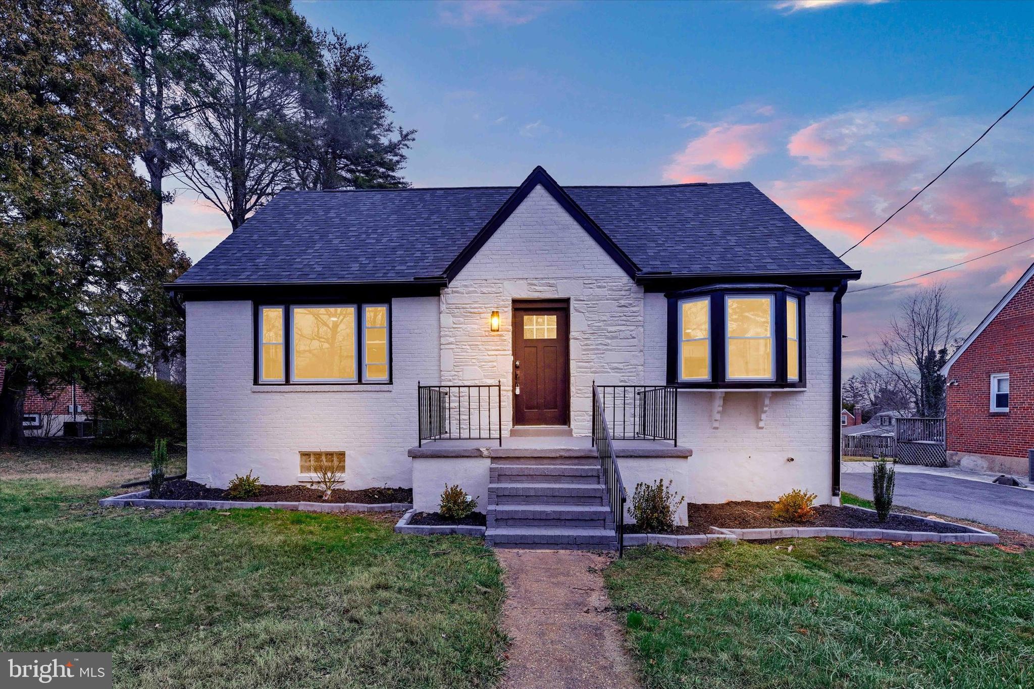 COLONIAL GARDENS - Residential