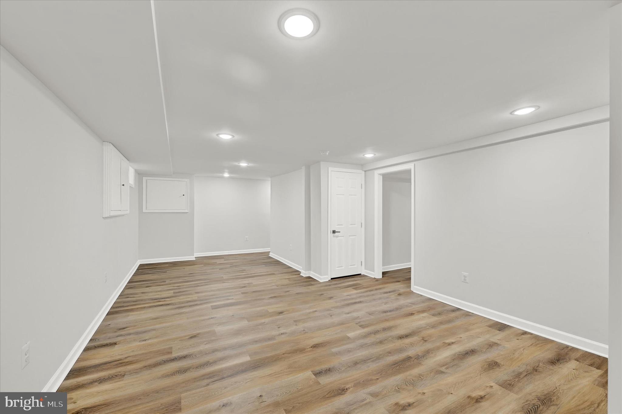 COLONIAL GARDENS - Residential