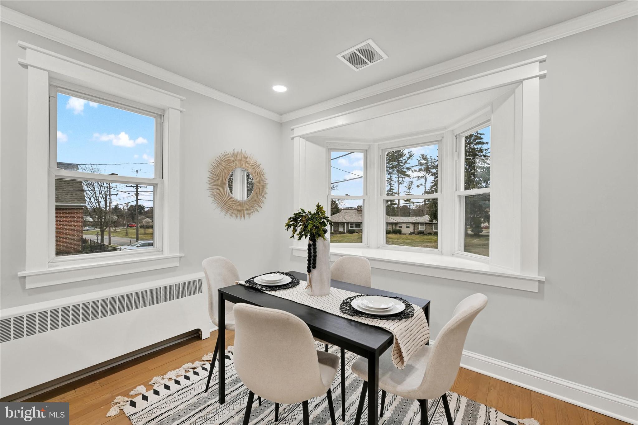 COLONIAL GARDENS - Residential