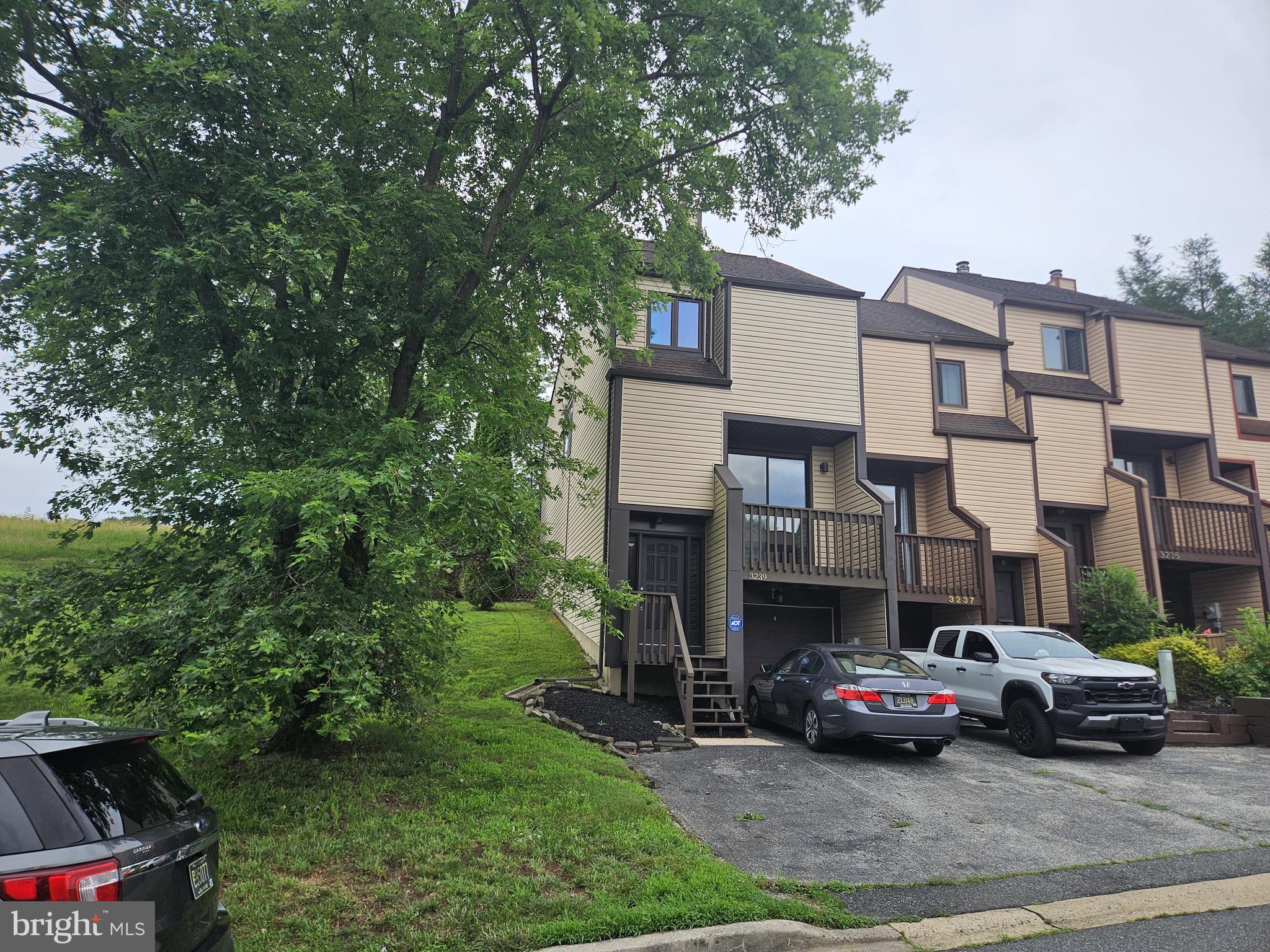 3239 BROOKLINE ROAD