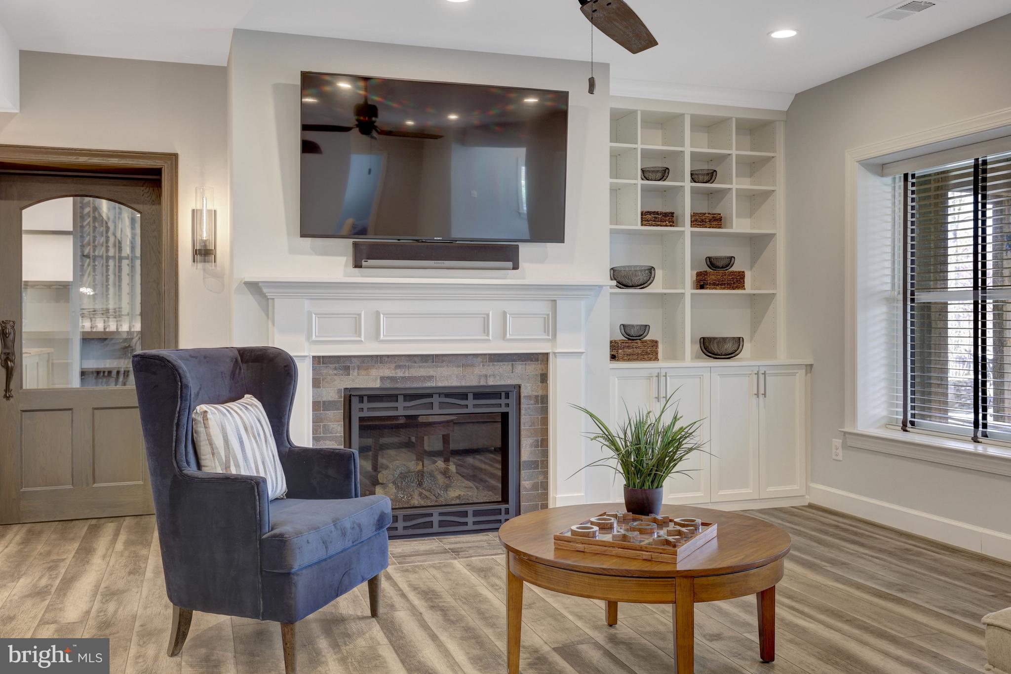 SENECA GREEN - Residential