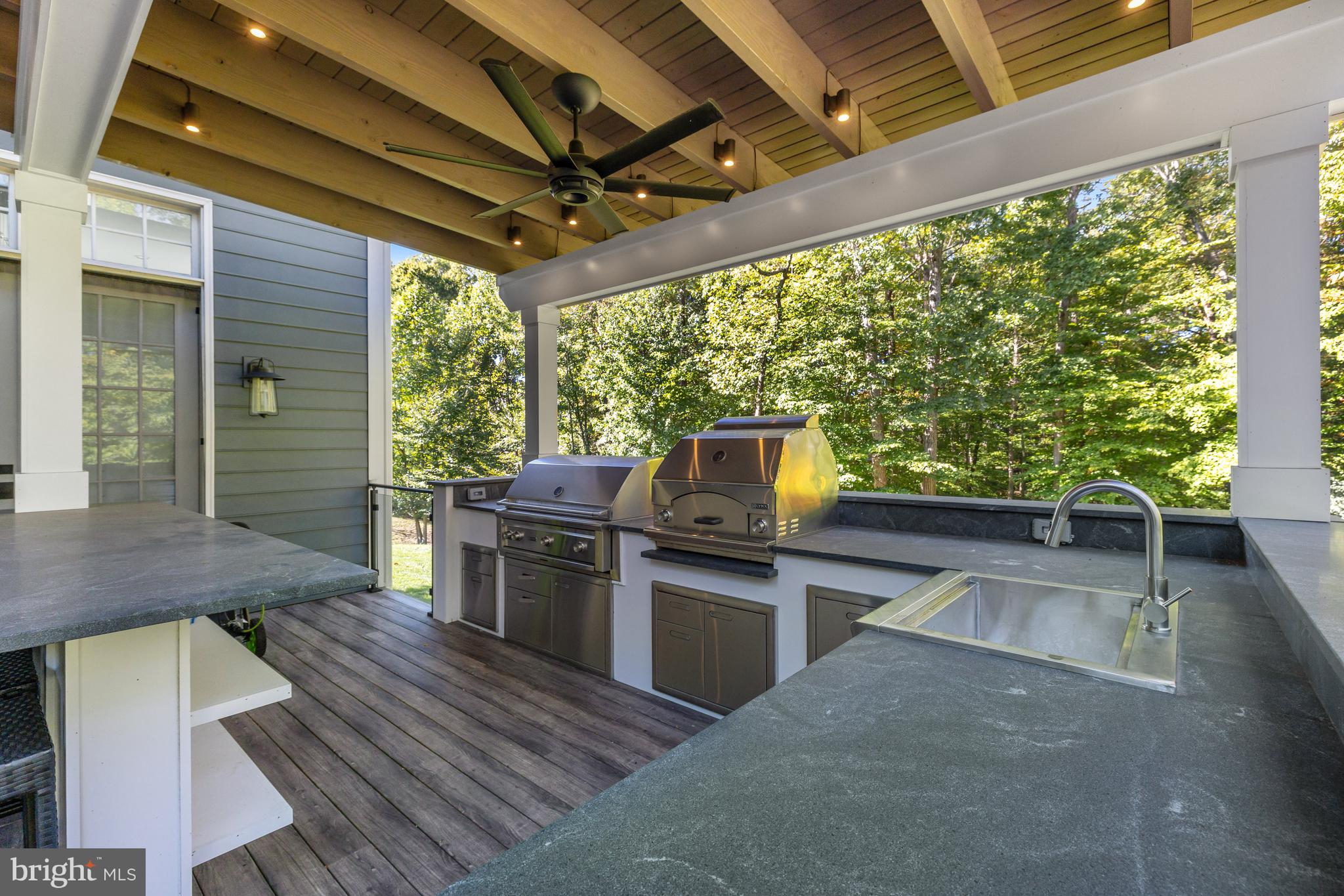 SENECA GREEN - Residential