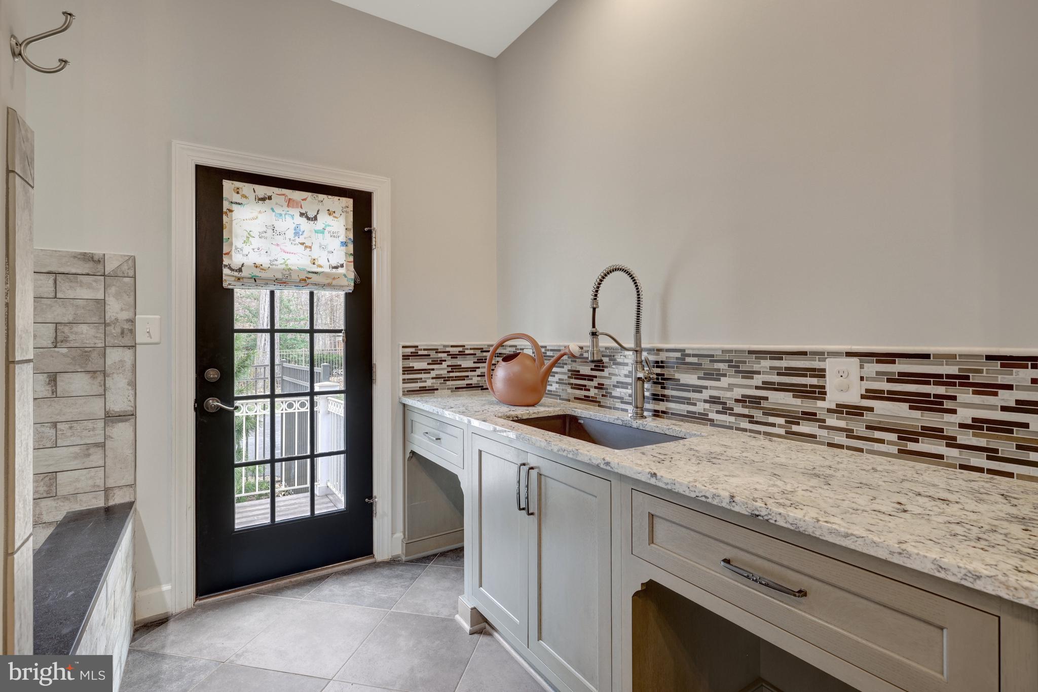 SENECA GREEN - Residential