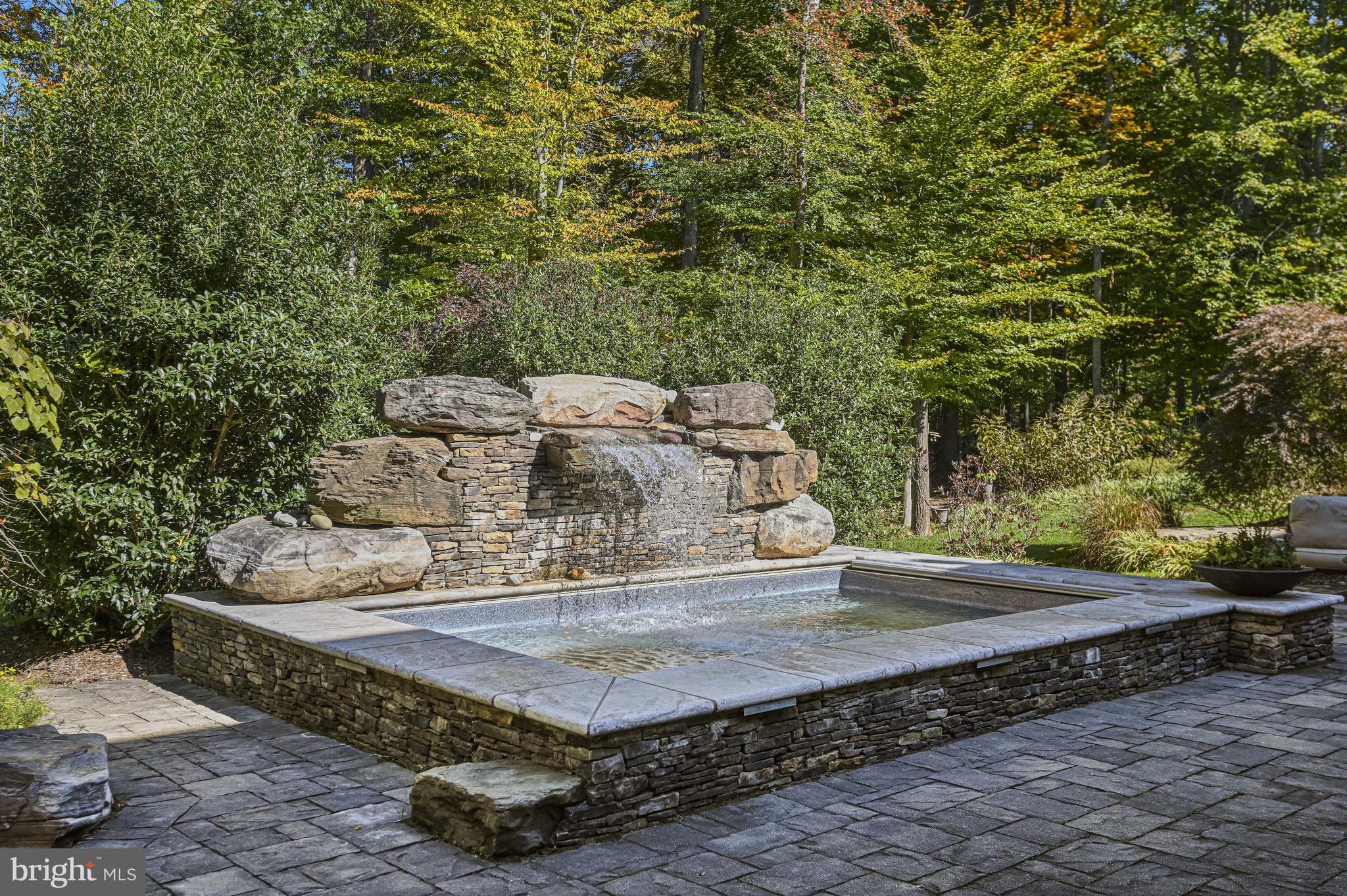 SENECA GREEN - Residential