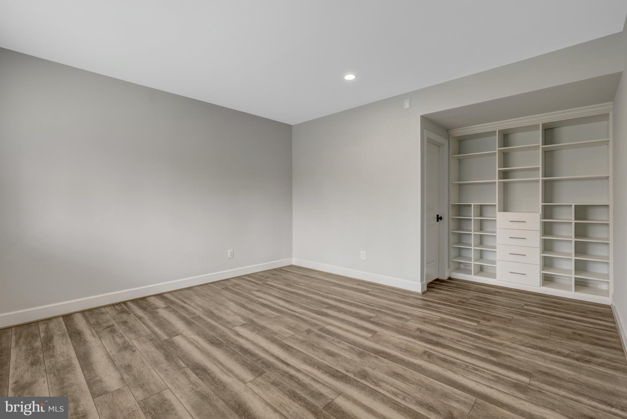 SENECA GREEN - Residential