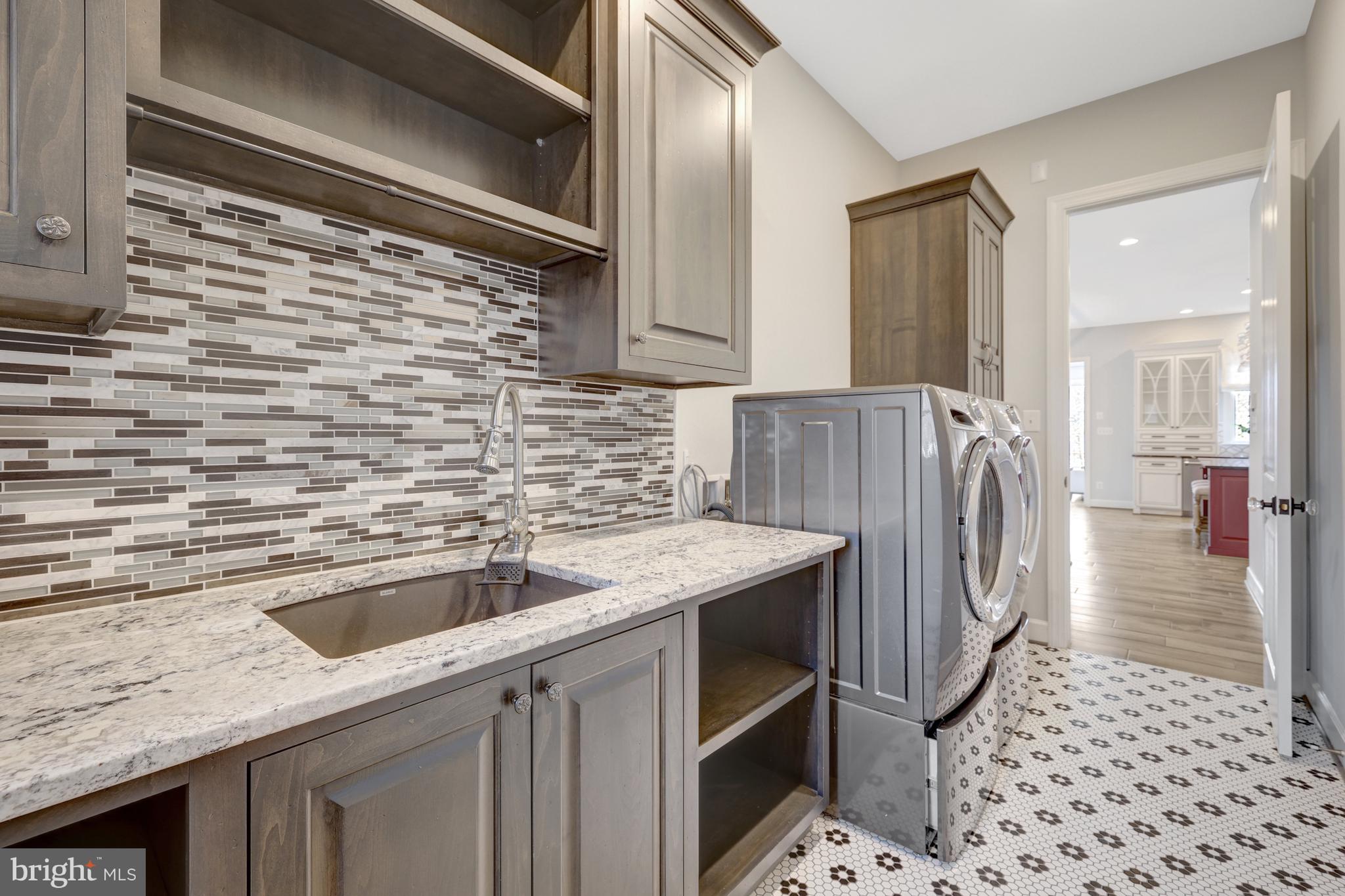 SENECA GREEN - Residential