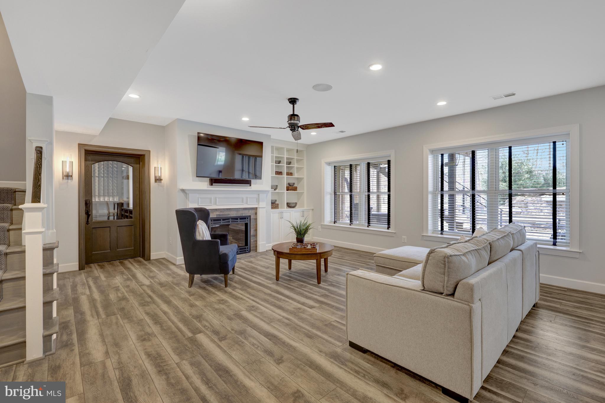 SENECA GREEN - Residential