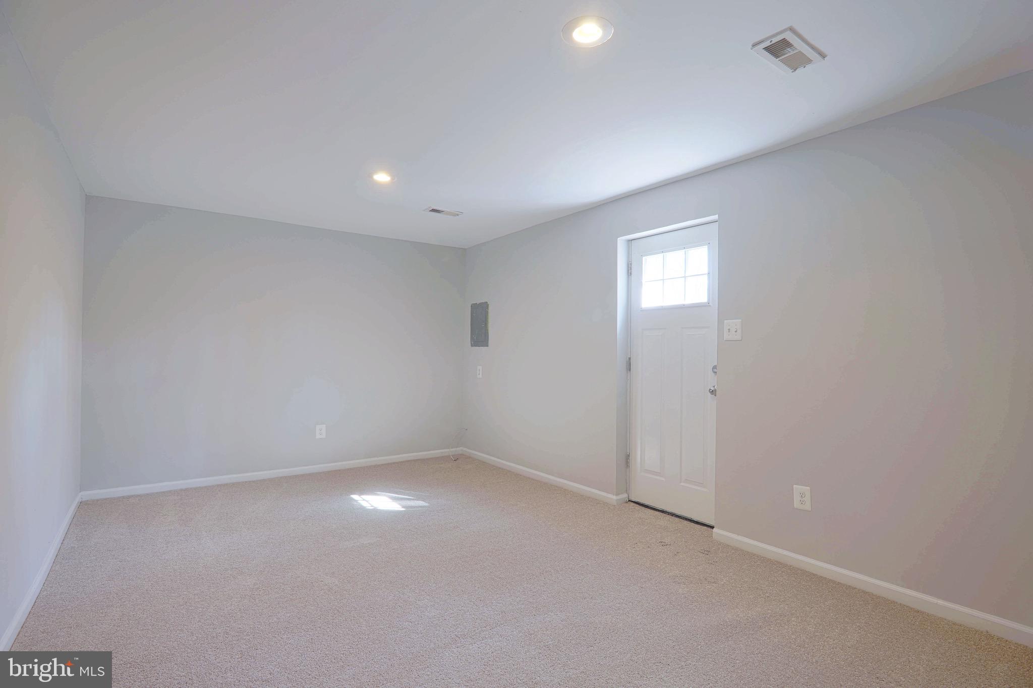 MARBURY VILLAGE - PLAT T - Residential