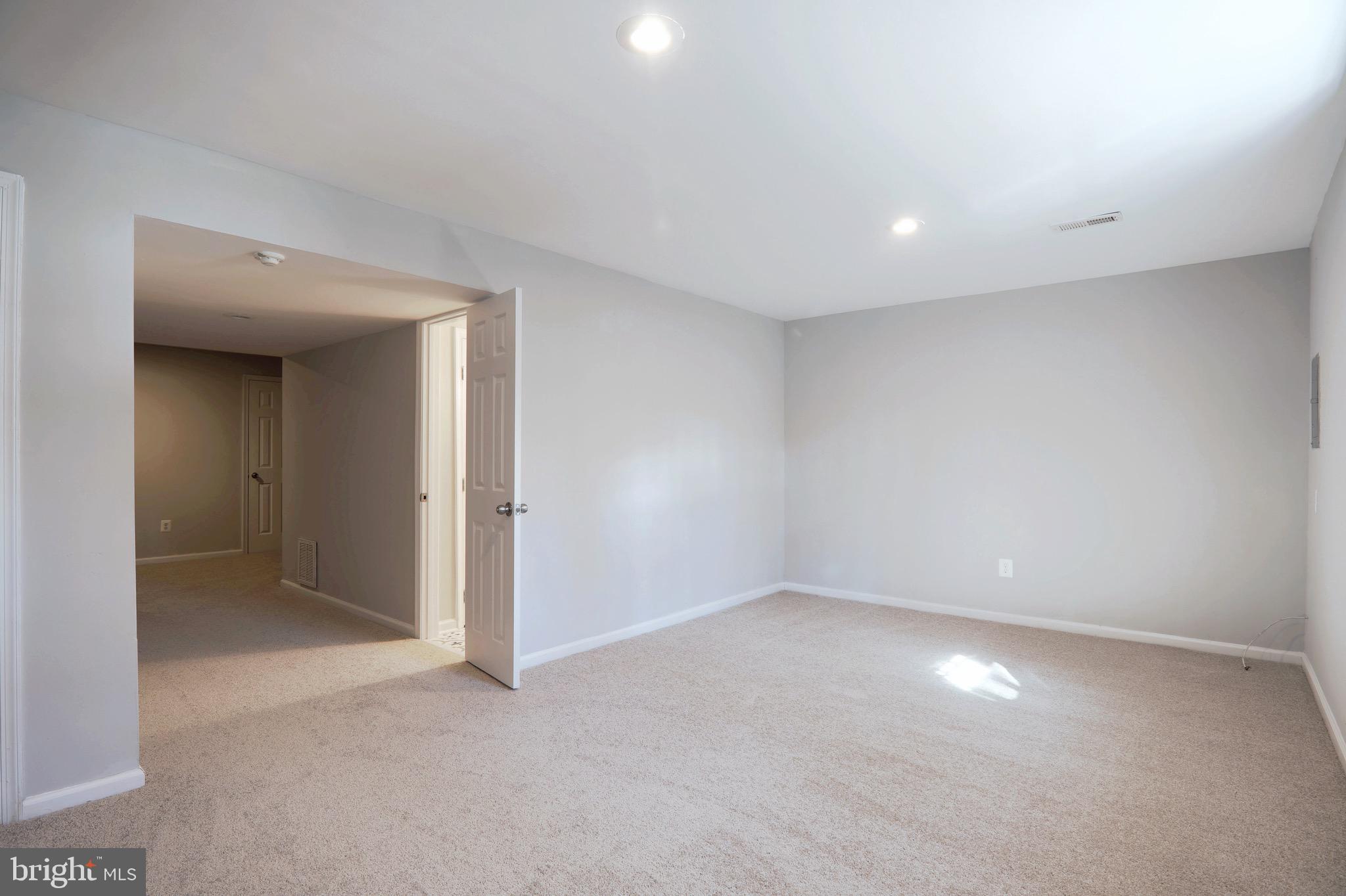 MARBURY VILLAGE - PLAT T - Residential