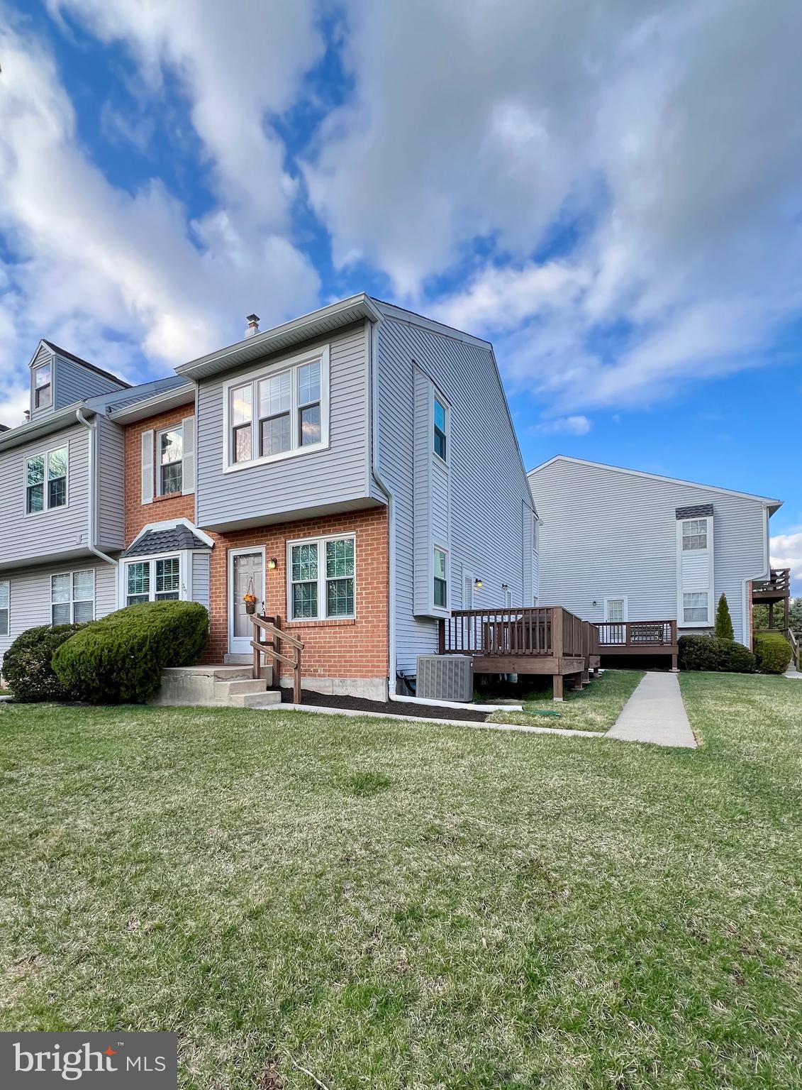 NORTHRIDGE ESTATES - Residential