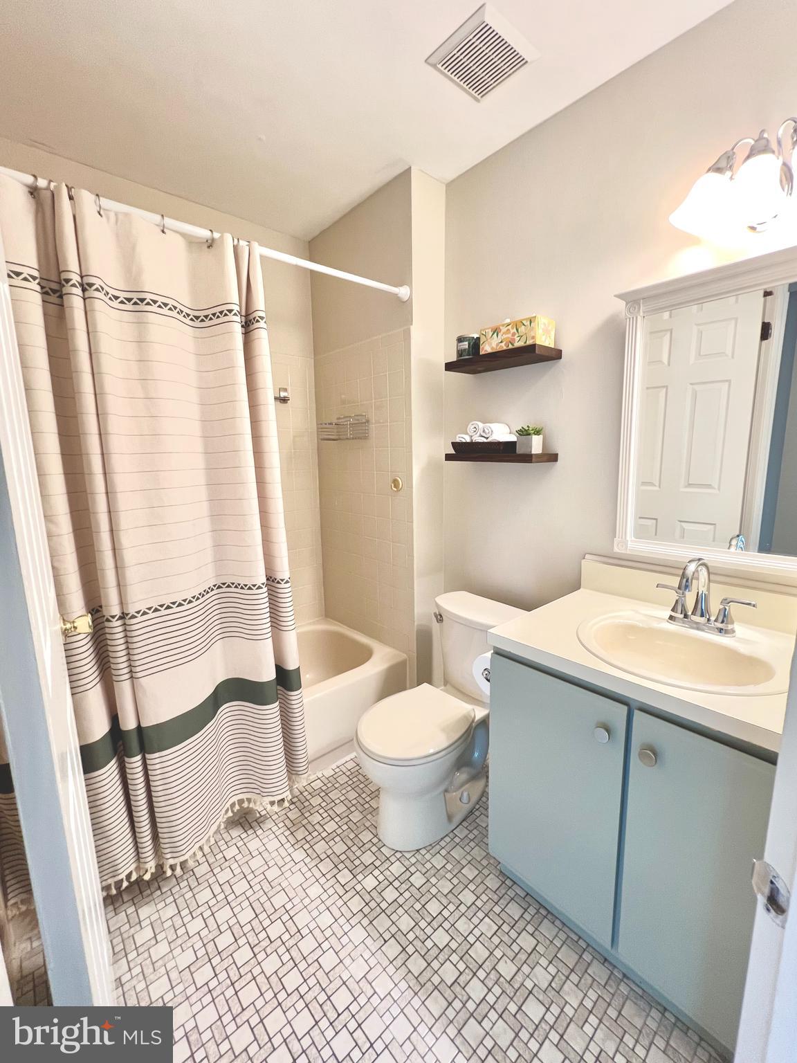 NORTHRIDGE ESTATES - Residential