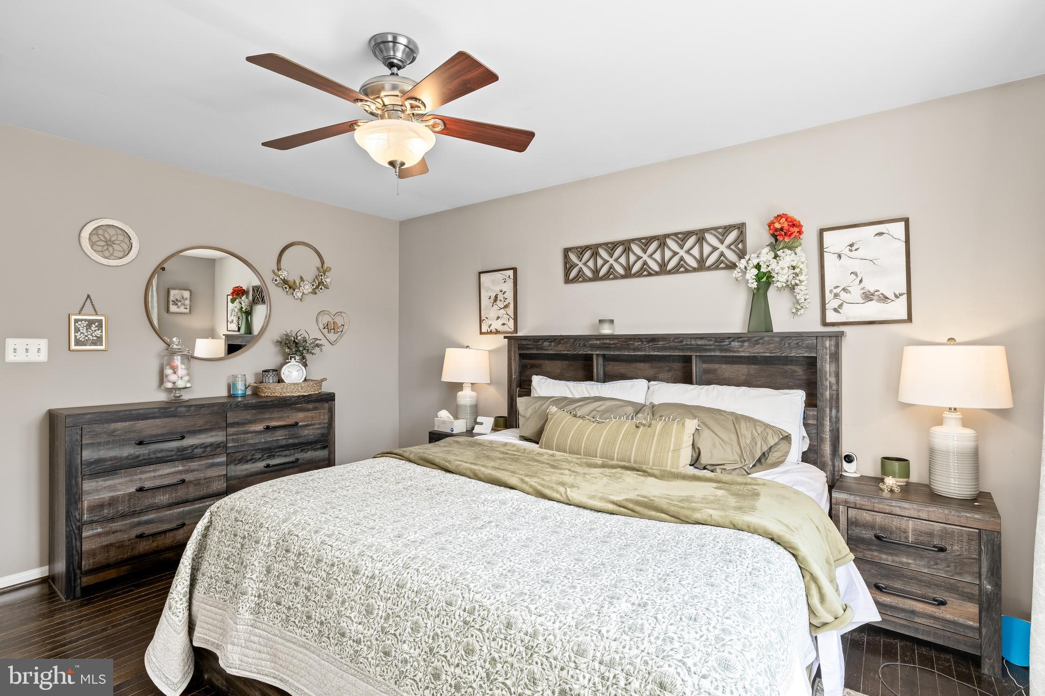 STRATFORD PLACE - Residential