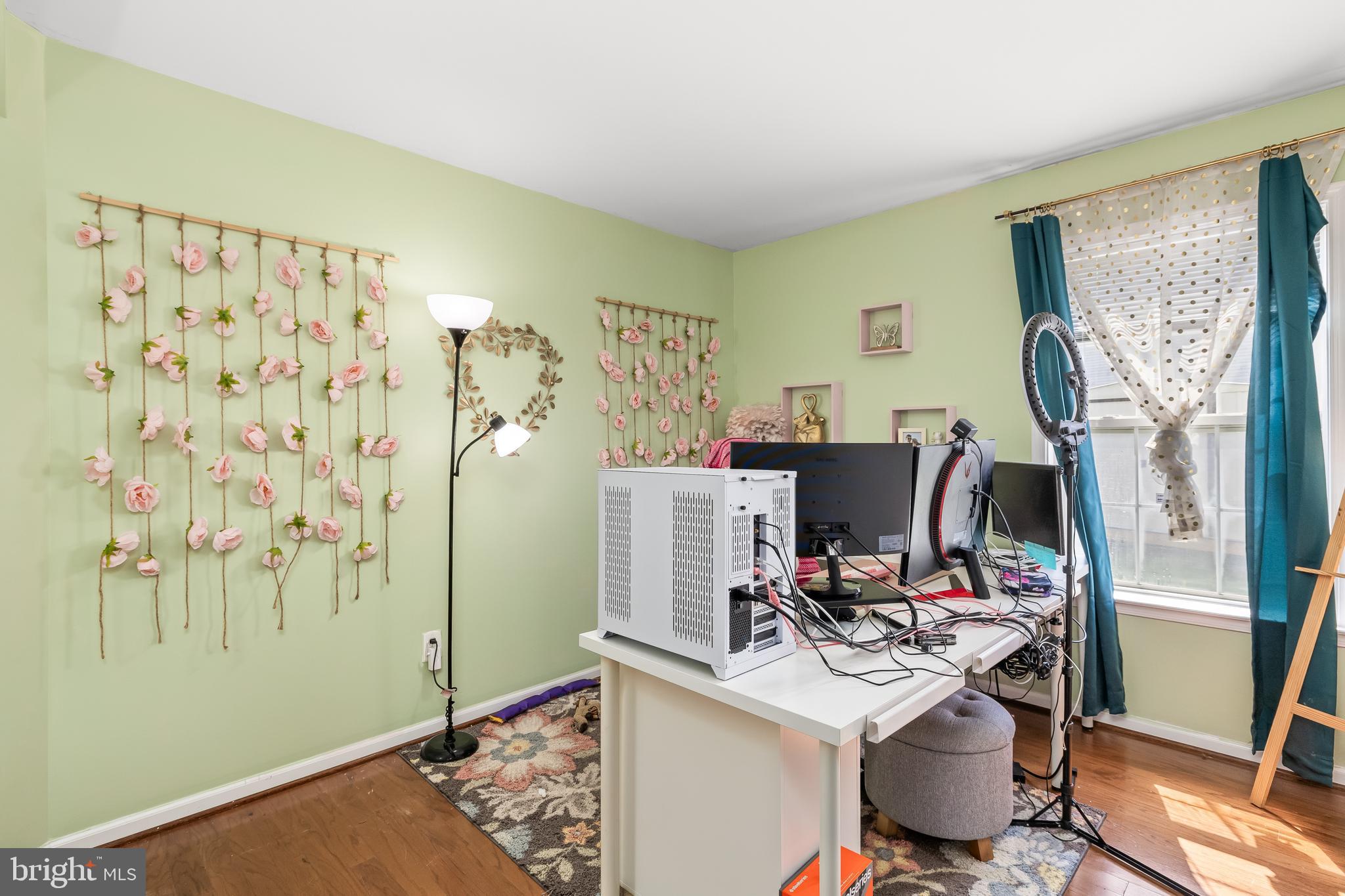 STRATFORD PLACE - Residential