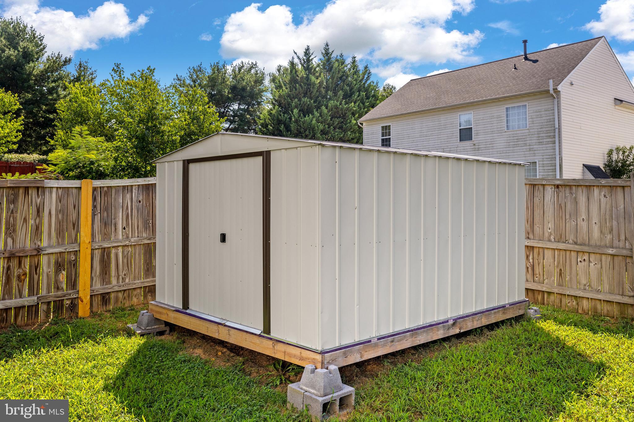 STRATFORD PLACE - Residential