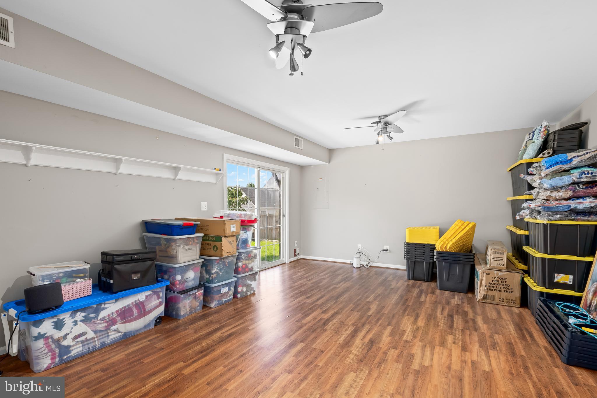 STRATFORD PLACE - Residential