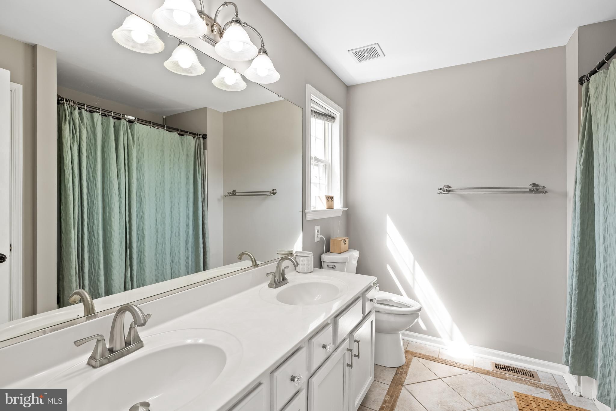 STRATFORD PLACE - Residential