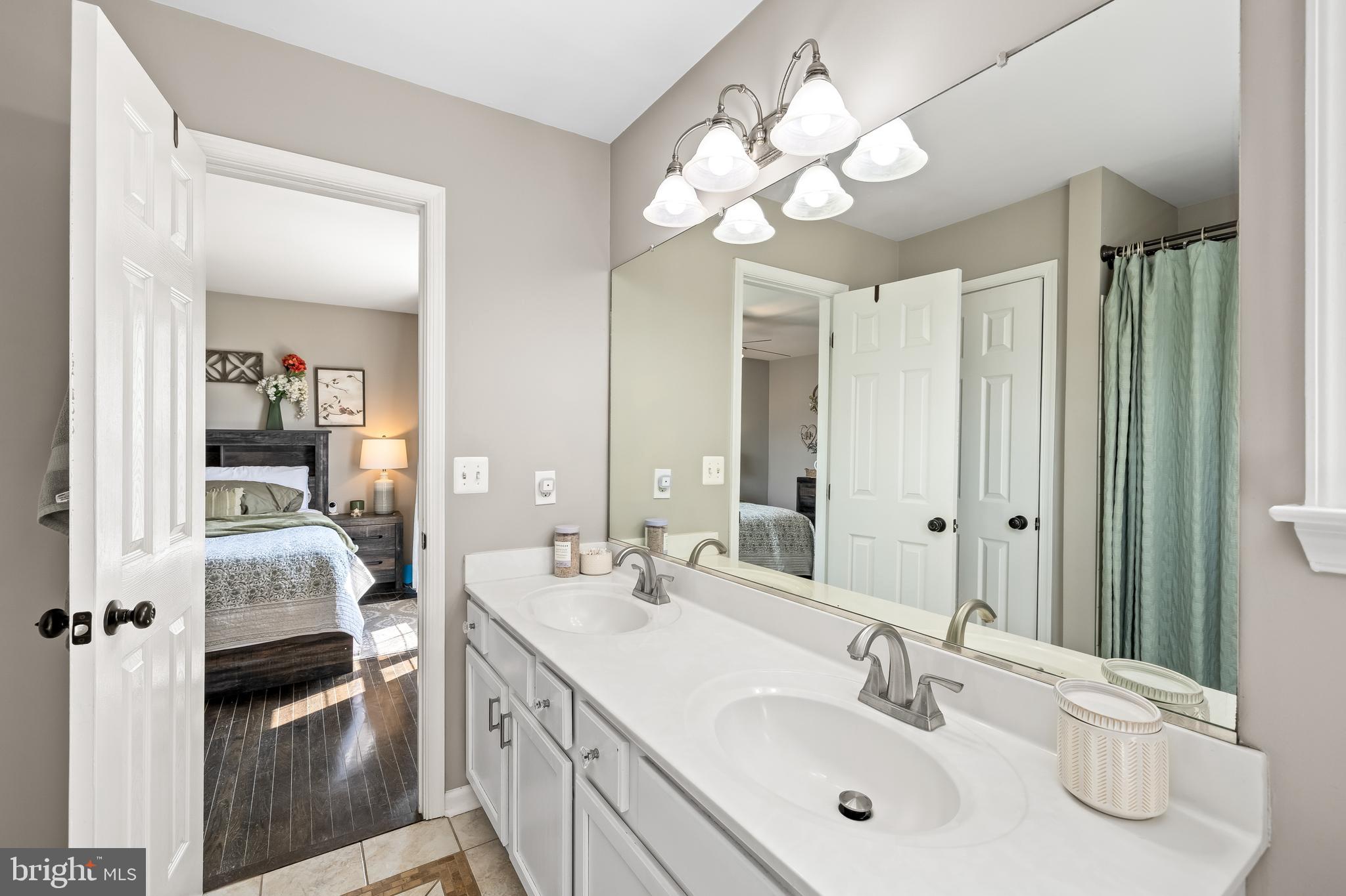 STRATFORD PLACE - Residential