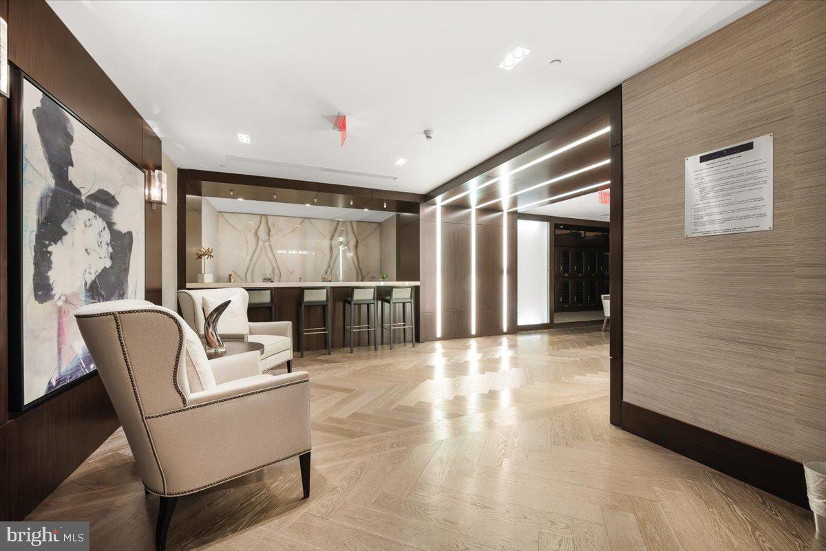 DOWNTOWN BETHESDA - Residential