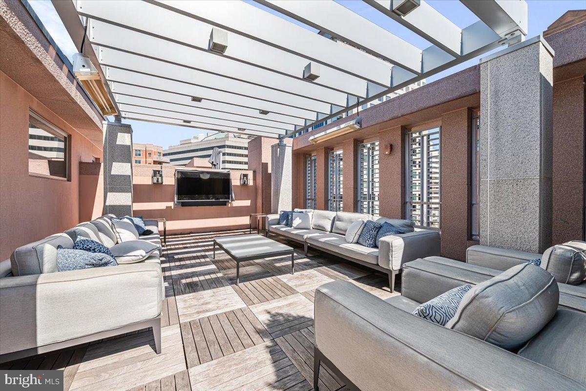 DOWNTOWN BETHESDA - Residential