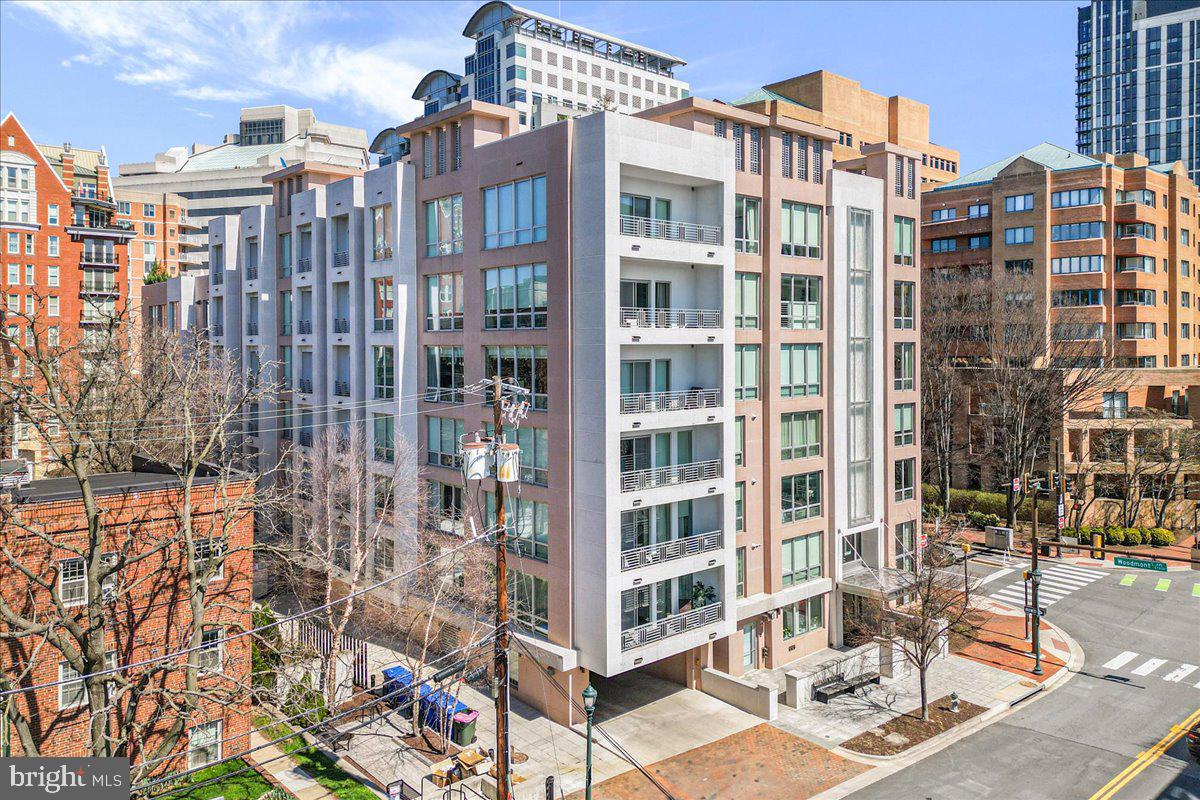 DOWNTOWN BETHESDA - Residential