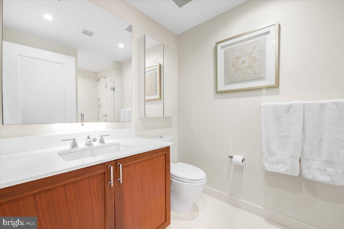 DOWNTOWN BETHESDA - Residential