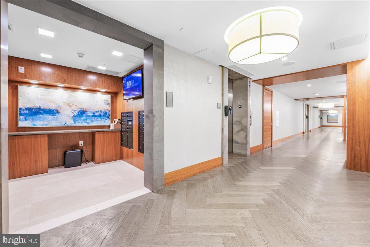 DOWNTOWN BETHESDA - Residential