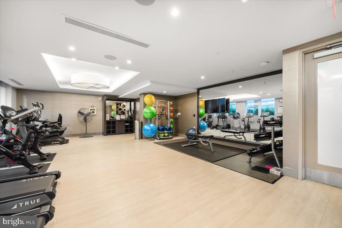 DOWNTOWN BETHESDA - Residential