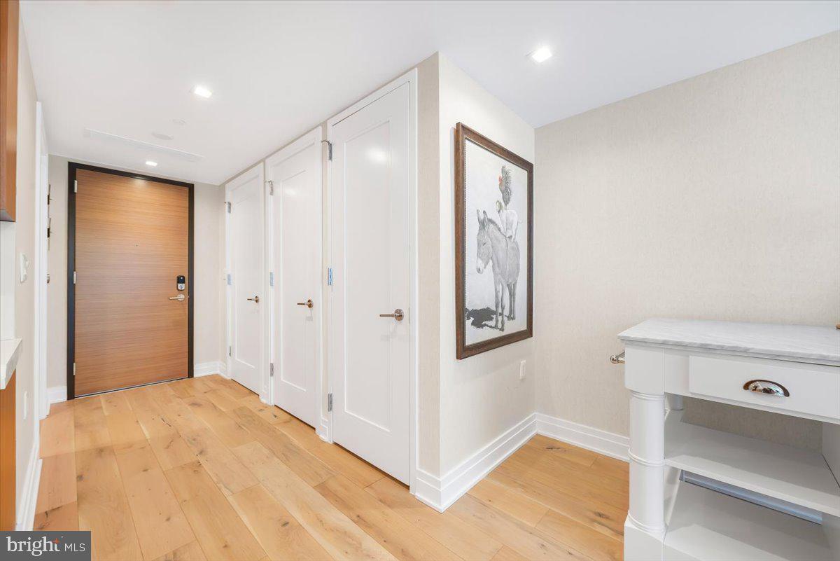 DOWNTOWN BETHESDA - Residential