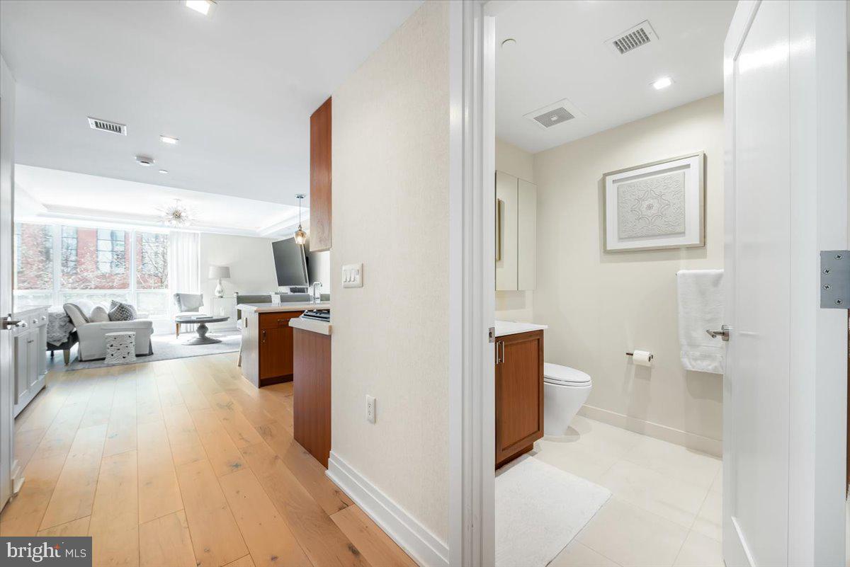 DOWNTOWN BETHESDA - Residential