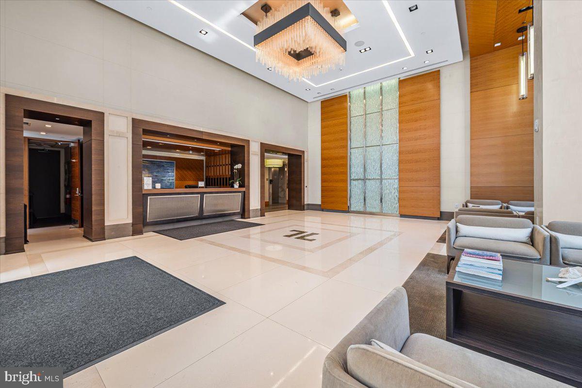 DOWNTOWN BETHESDA - Residential