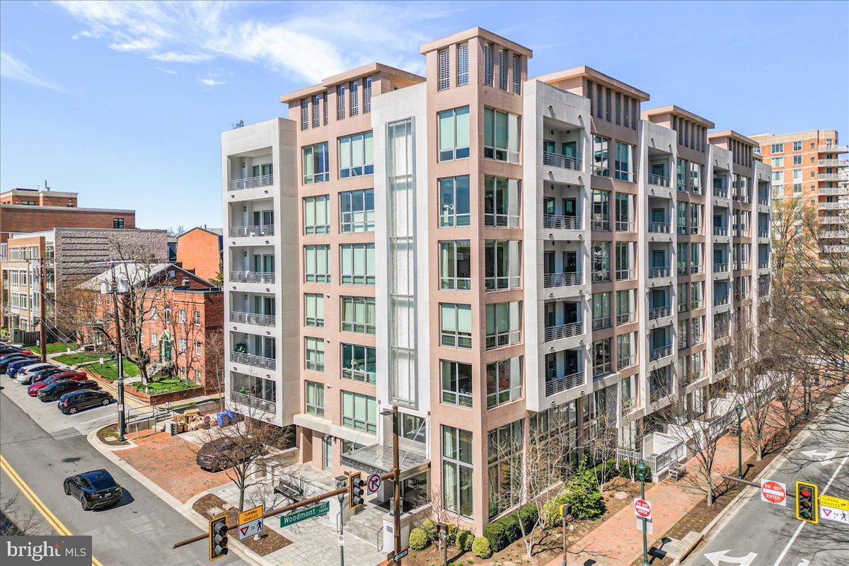 DOWNTOWN BETHESDA - Residential