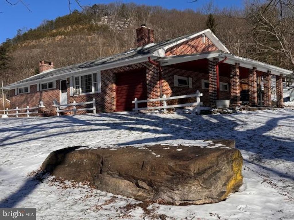 Photo of 107 Pine St, MILROY, PA 17063 (MLS # PAMF2052782)