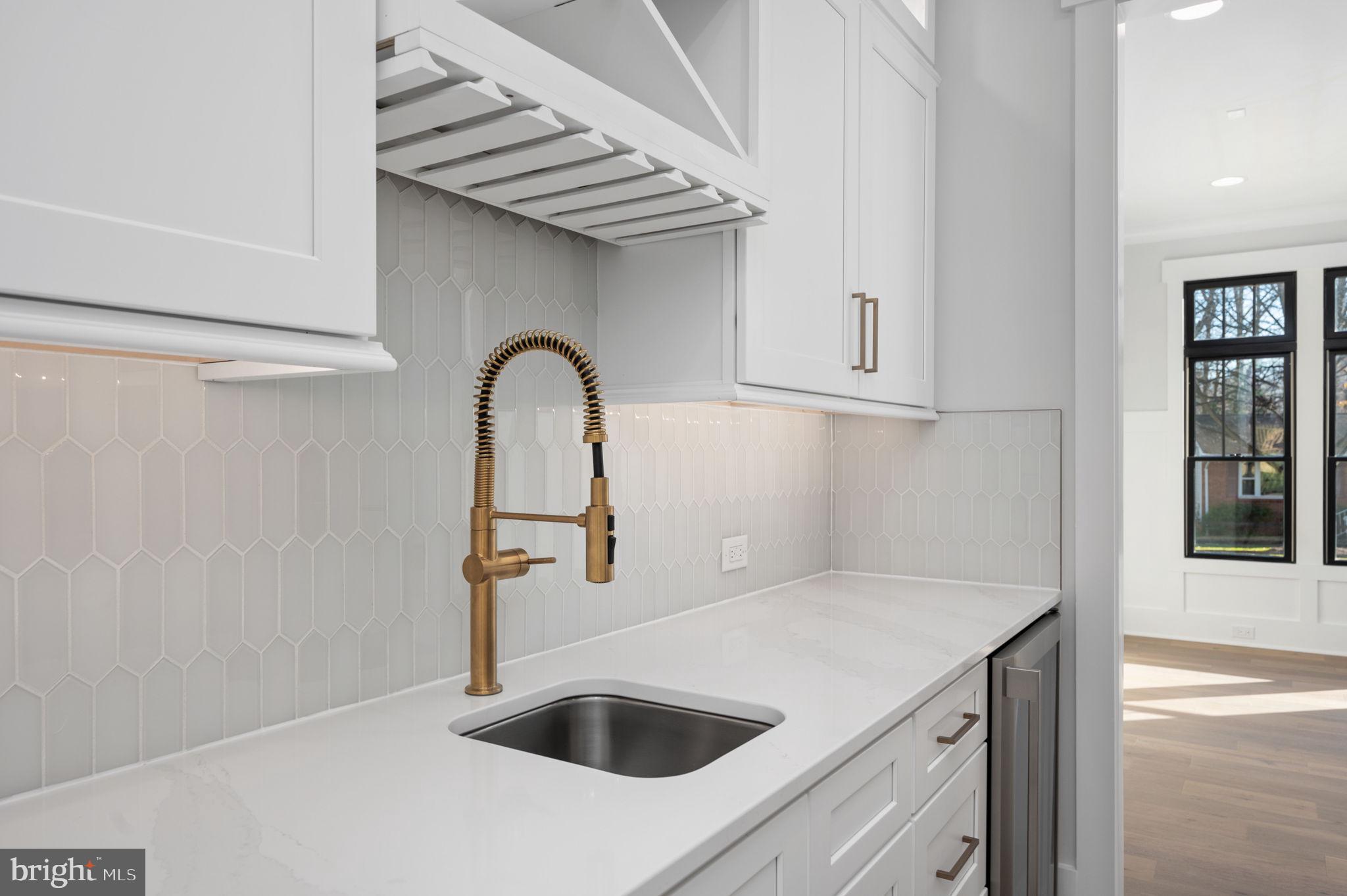 EAST VIENNA WOODS - Residential