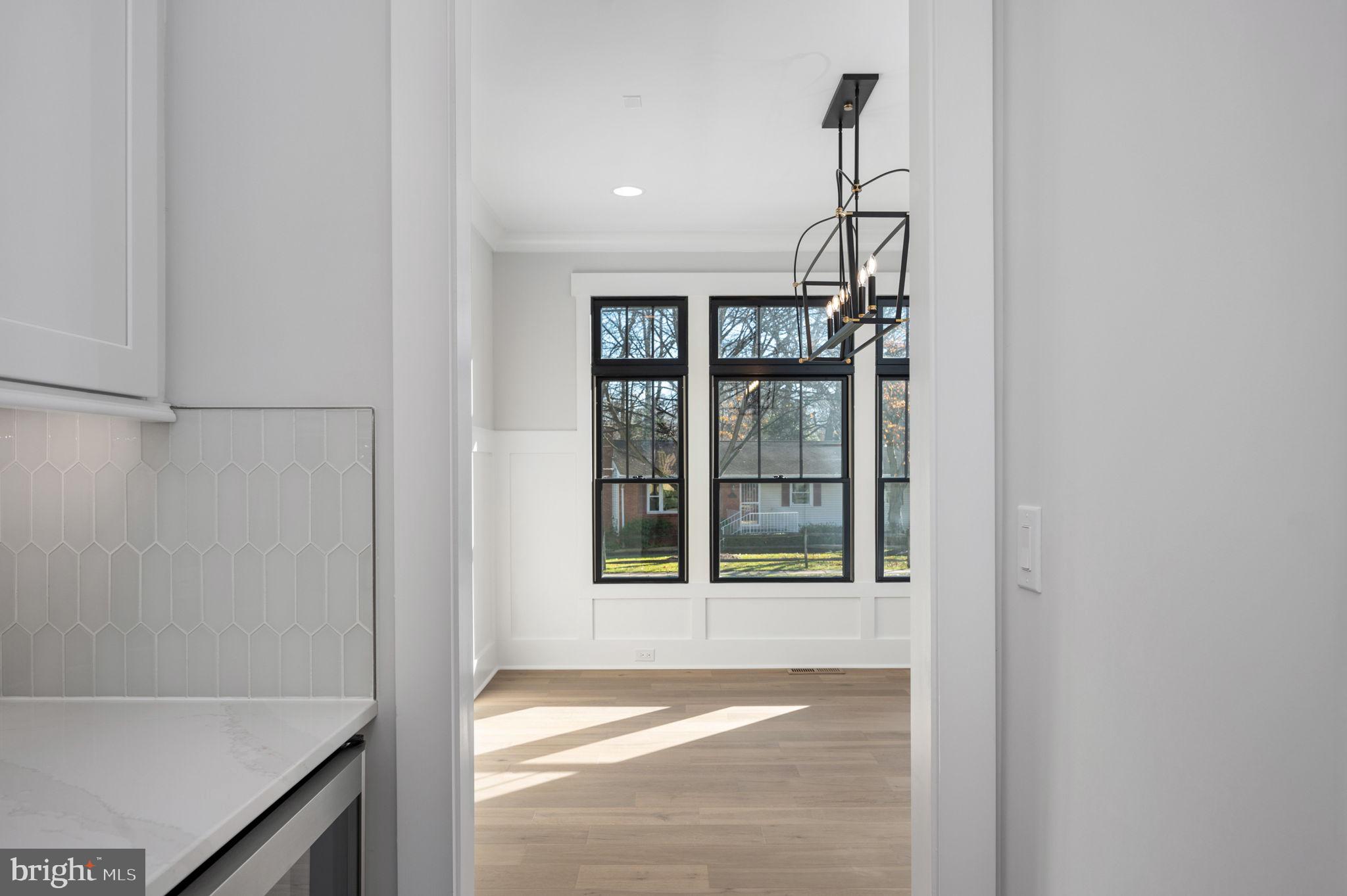 EAST VIENNA WOODS - Residential