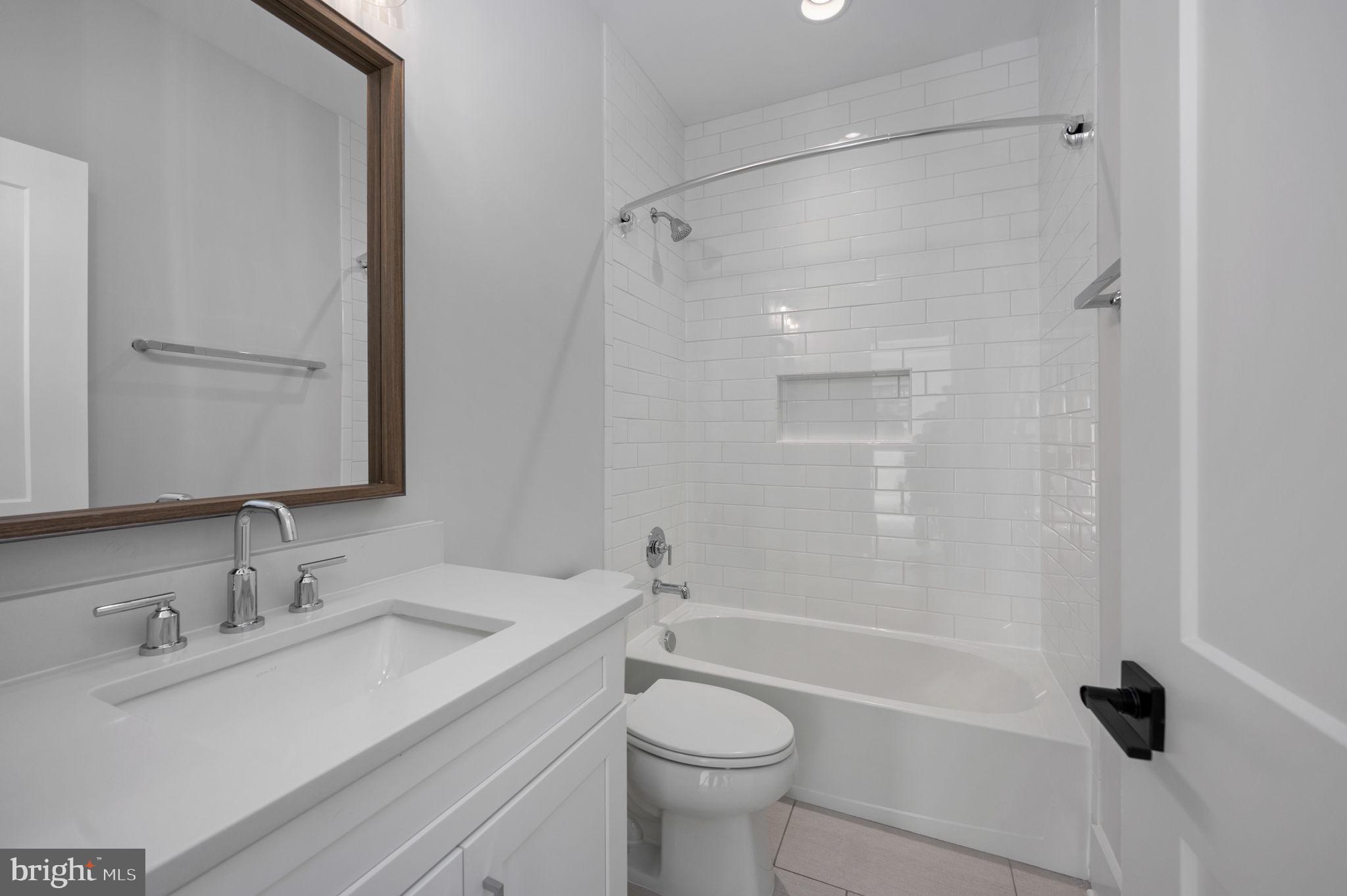 EAST VIENNA WOODS - Residential