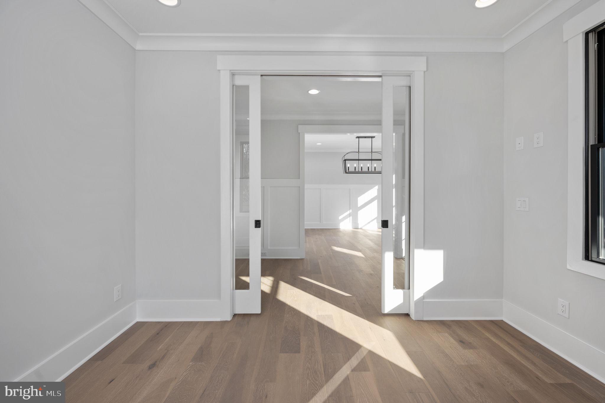 EAST VIENNA WOODS - Residential