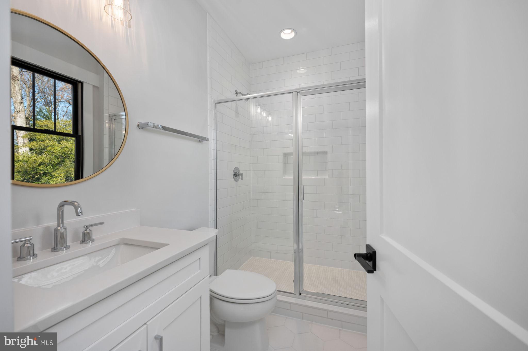 EAST VIENNA WOODS - Residential