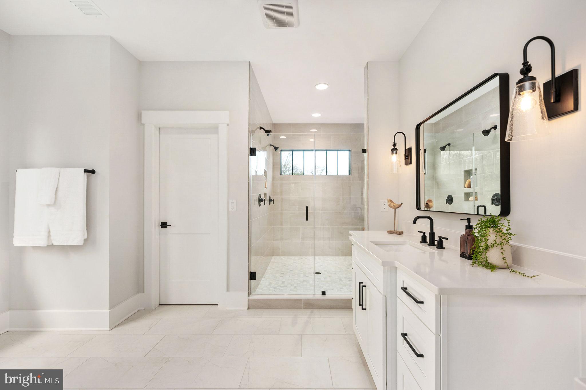 EAST VIENNA WOODS - Residential