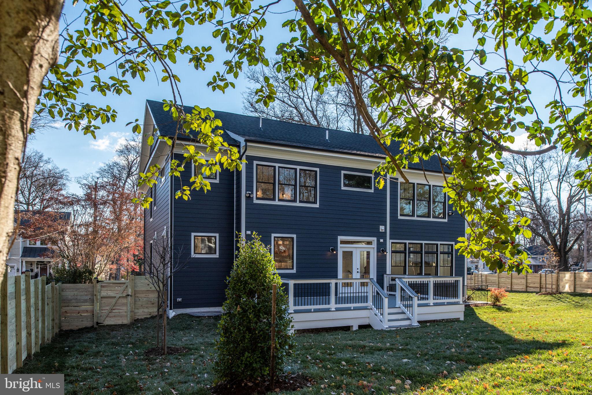 EAST VIENNA WOODS - Residential