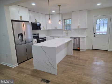 Homes For Sale - 1506 Opus Avenue<br/> Prince Georges County, CAPITOL HEIGHTS, MD 20743